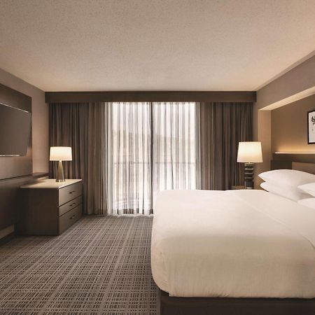Embassy Suites By Hilton Richmond Dumbarton Екстер'єр фото