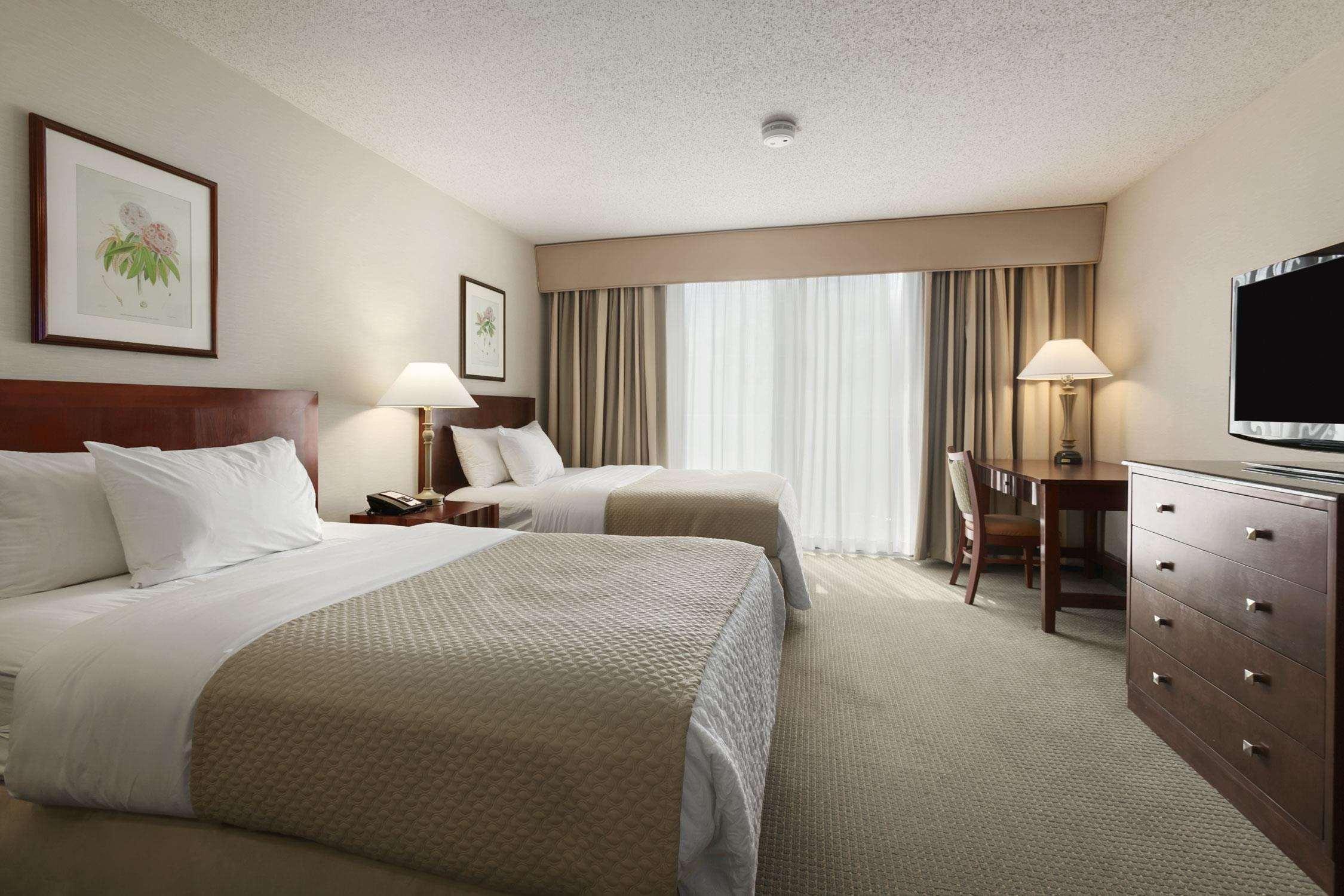 Embassy Suites By Hilton Richmond Dumbarton Екстер'єр фото