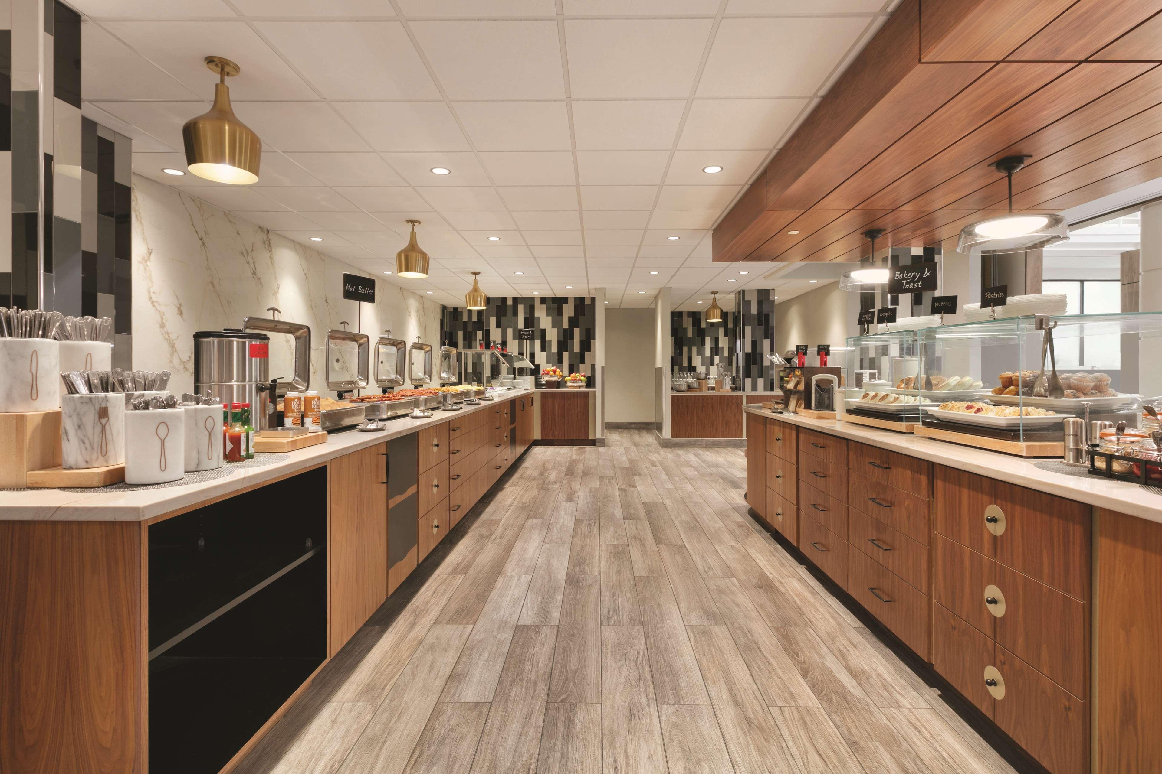 Embassy Suites By Hilton Richmond Dumbarton Екстер'єр фото