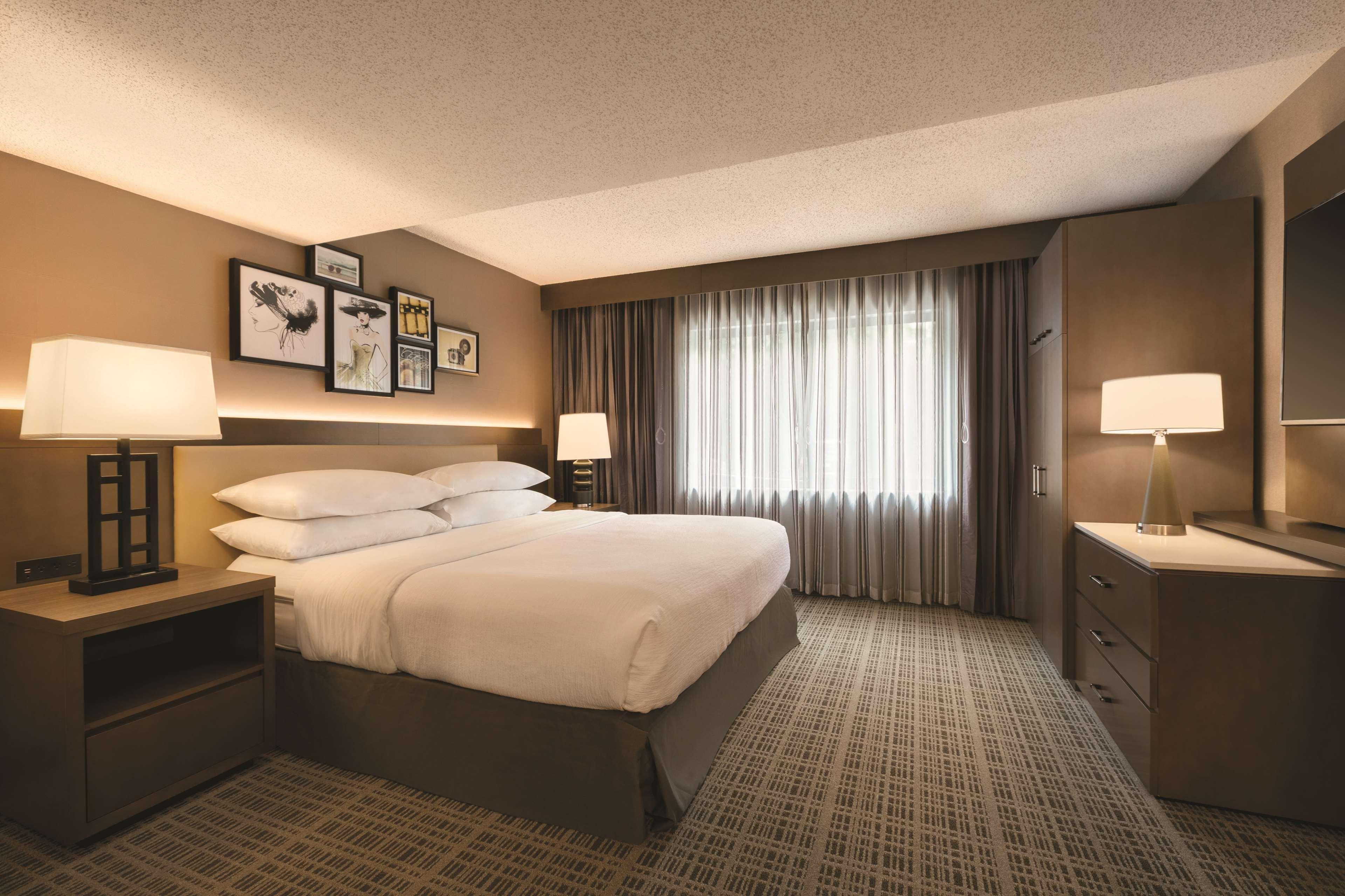 Embassy Suites By Hilton Richmond Dumbarton Екстер'єр фото