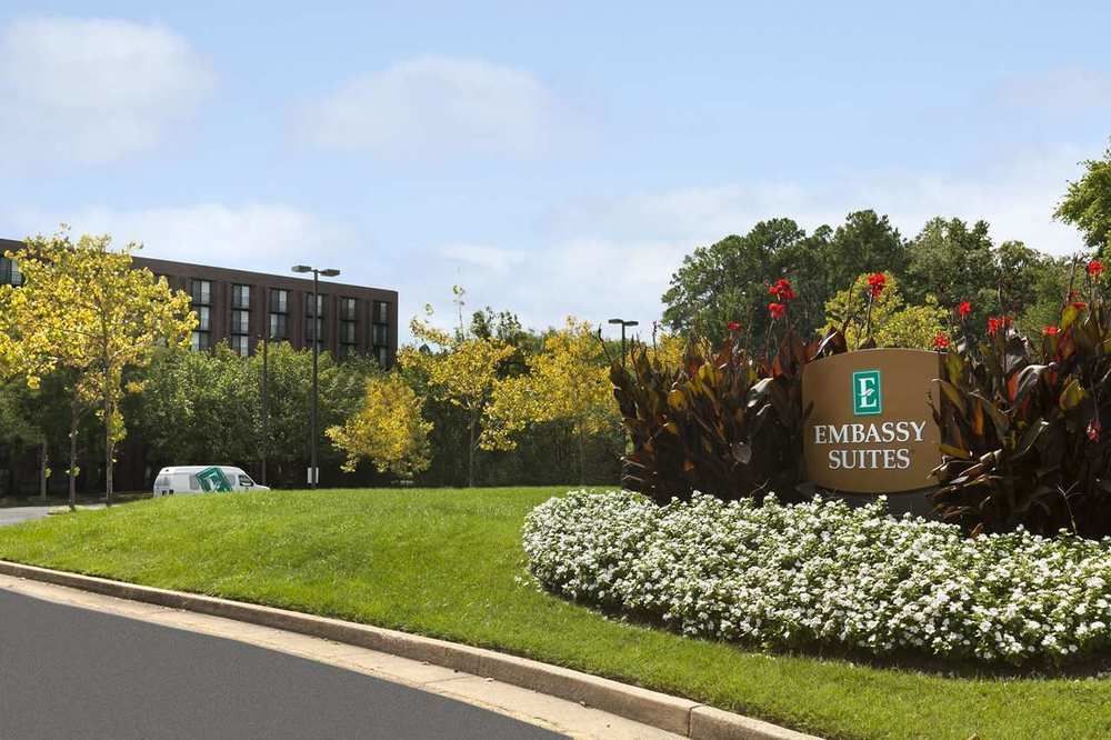 Embassy Suites By Hilton Richmond Dumbarton Екстер'єр фото