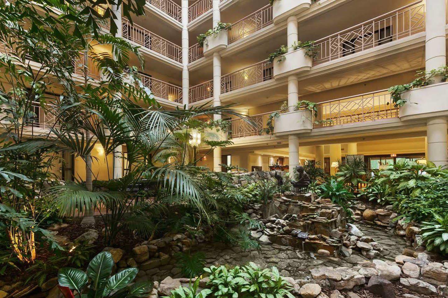 Embassy Suites By Hilton Richmond Dumbarton Екстер'єр фото