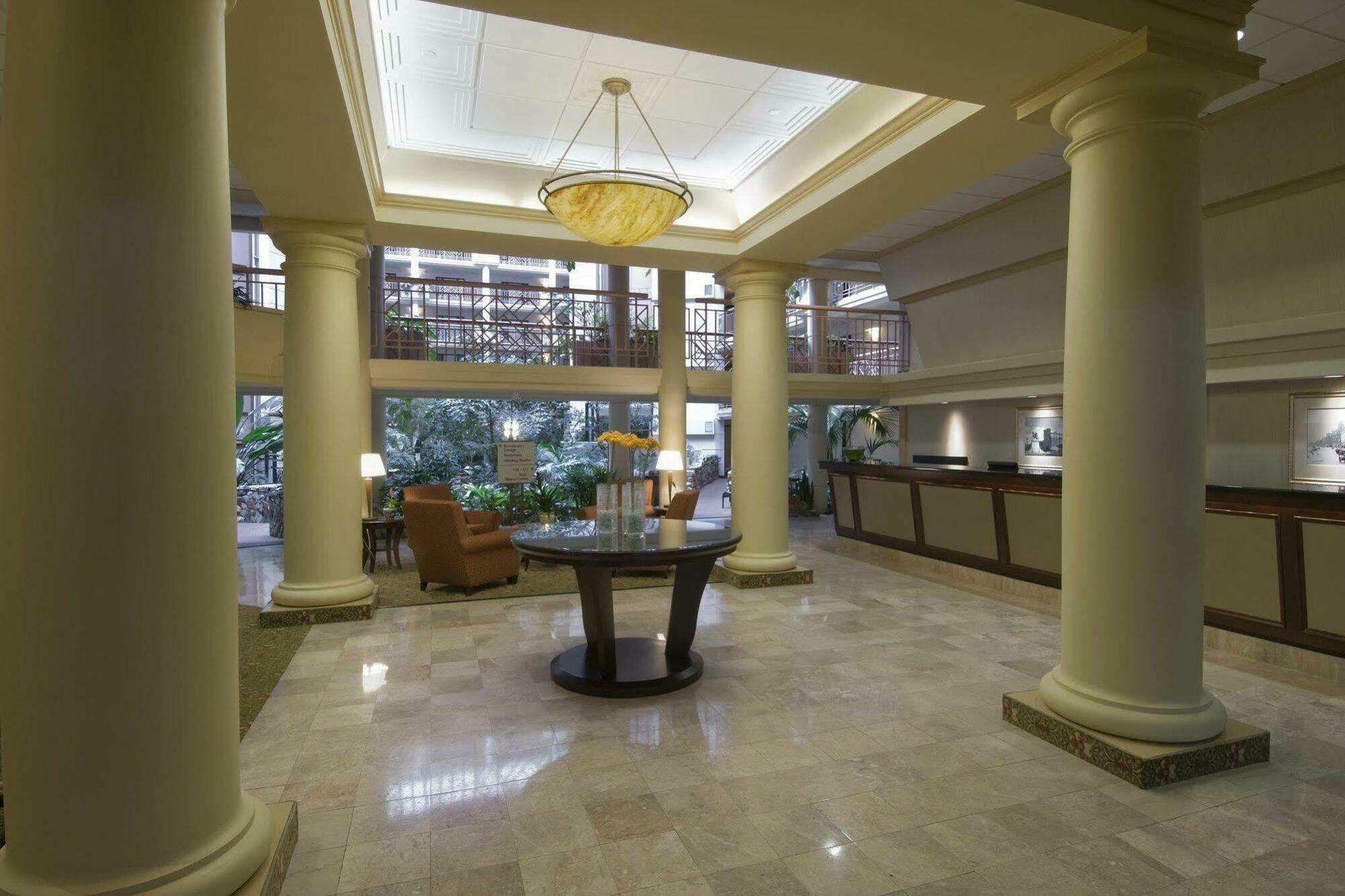 Embassy Suites By Hilton Richmond Dumbarton Екстер'єр фото